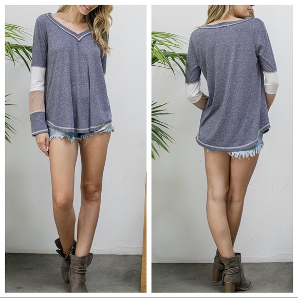 ✨LAST✨Boho chic Color block sleeves V neck top - Picture 2 of 5